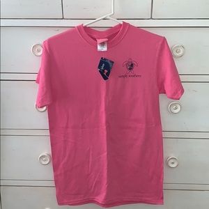 A simply southern short sleeve shirt. Size S.